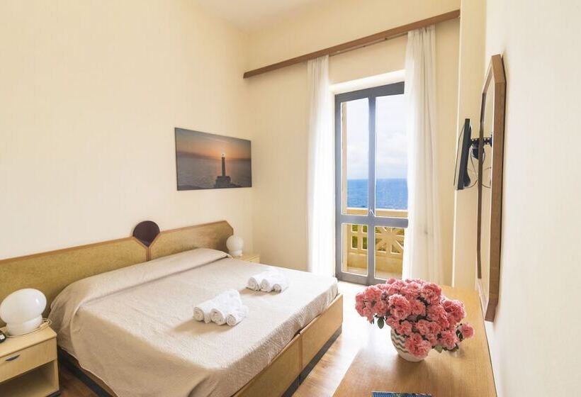 Номер Стандарт Вид на Море, Albergo Palazzo