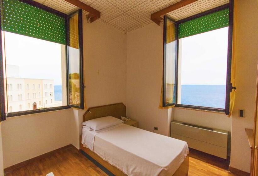 스탠다드 4인용 룸 바다전망, Albergo Palazzo