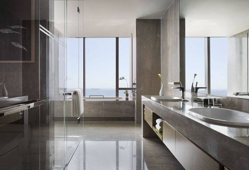 Люкс, Grand Hyatt Dalian