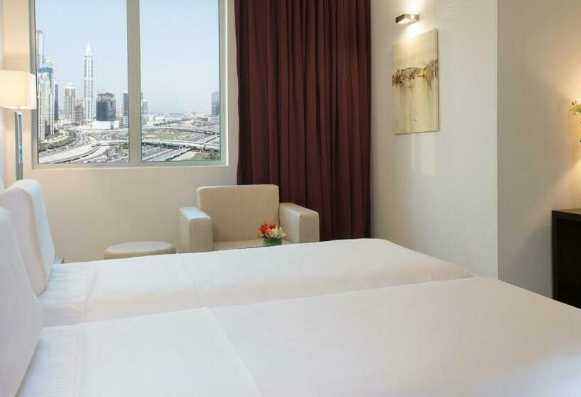 Люкс 2 Спальни, Pullman Dubai Jumeirah Lakes Towers