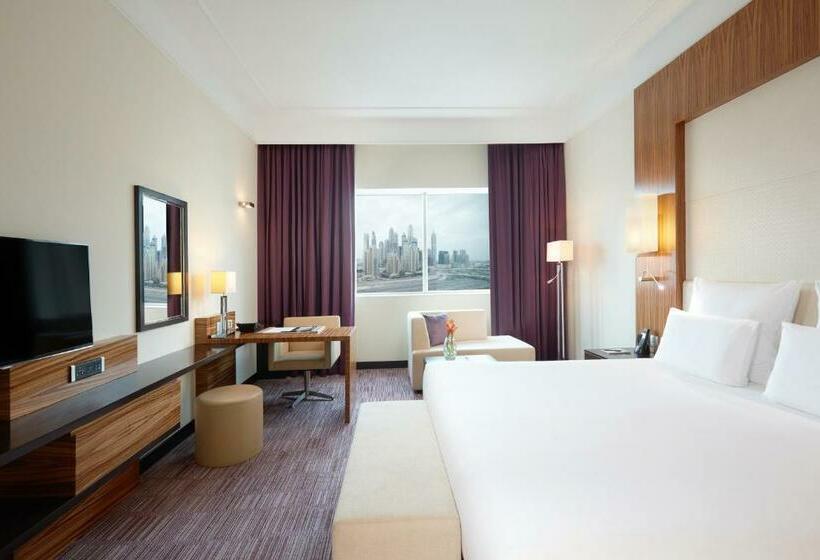 Номер Executive Кровать Кинг, Pullman Dubai Jumeirah Lakes Towers