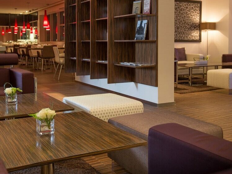 Номер Executive, Pullman Dubai Jumeirah Lakes Towers