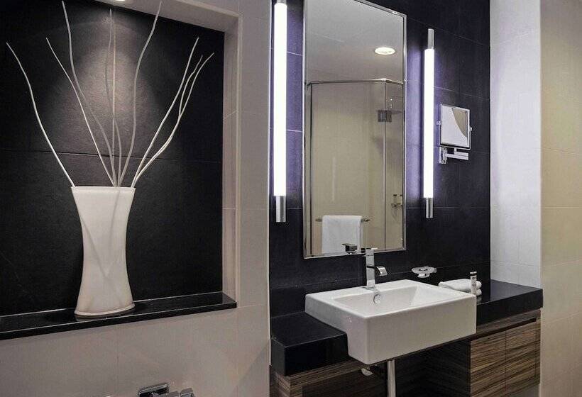 Президентский Люкс, Pullman Dubai Jumeirah Lakes Towers