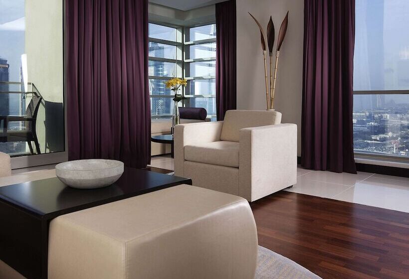 Апартаменты 2 Спальни, Pullman Dubai Jumeirah Lakes Towers