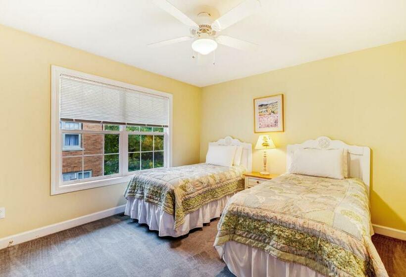 Апартаменты 3 Спальни, Beacon Court D