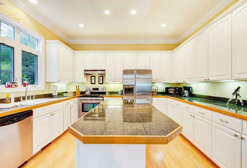 Апартаменты 3 Спальни, Beacon Court D