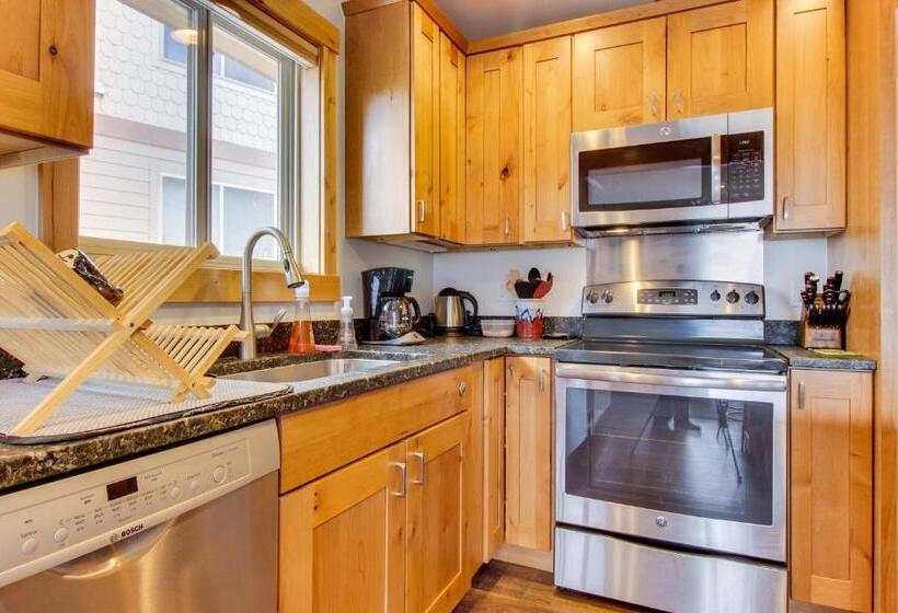 Апартаменты 2 Спальни, Purgatory Townhome