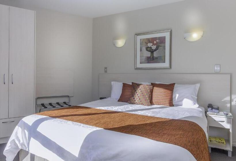 Апартаменты 2 Спальни, 166 Majestic Court Motel