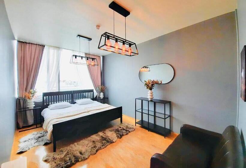 חדר סטנדרט חדר אמבטיה משותף, Bus Hostel Reykjavik   Reykjavik Terminal