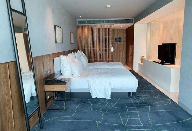 Номер Клуб, Le Méridien Zhengzhou