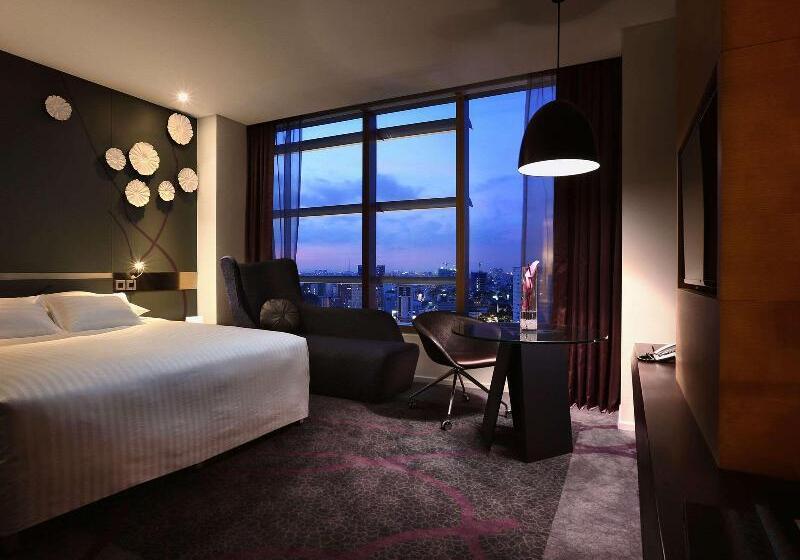 带大床的高级房间, Pullman Saigon Centre