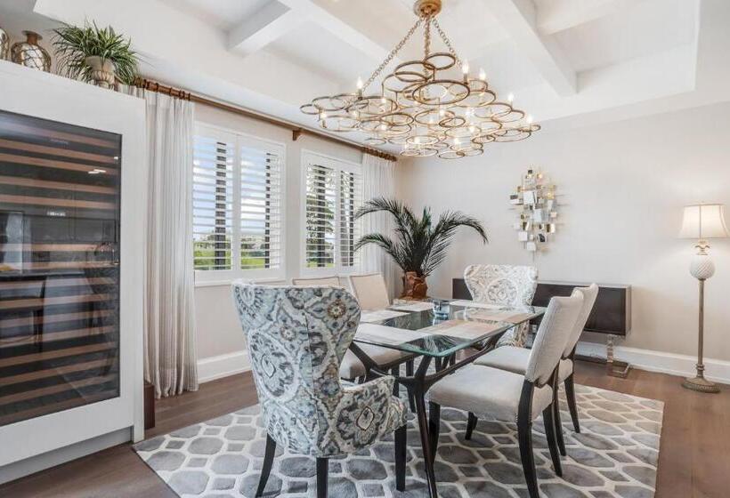 带3个卧室的公寓, Naples Square Paradise