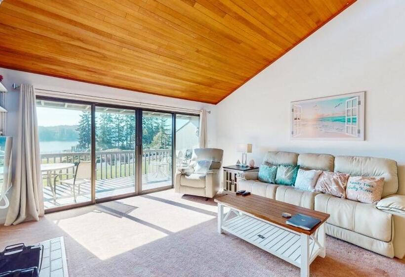 Апартаменты 2 Спальни, Port Ludlow Resort Condo