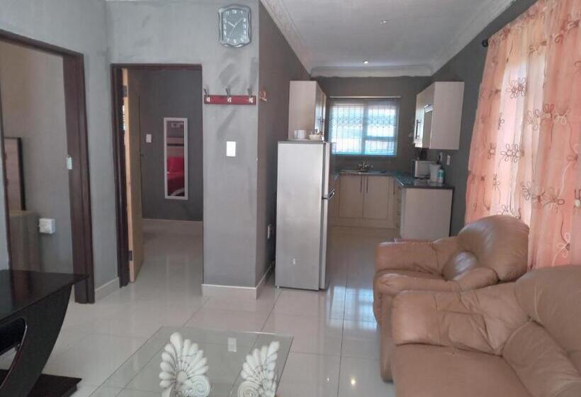 Family Suite, Kadichueni Guest House