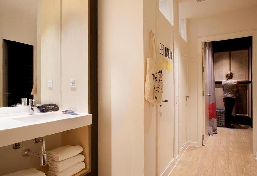 Семейный Номер, Toc Hostel Barcelona