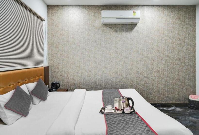 Трехместный Номер Deluxe, Super Townhouse Oak Hotel Ar Ganges Premium