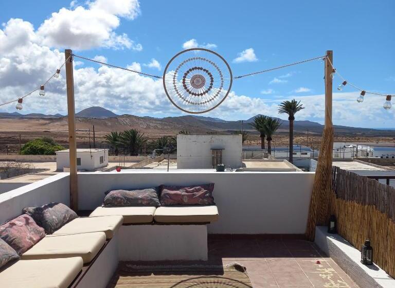 اتاق استاندارد یک نفره, Sunset House