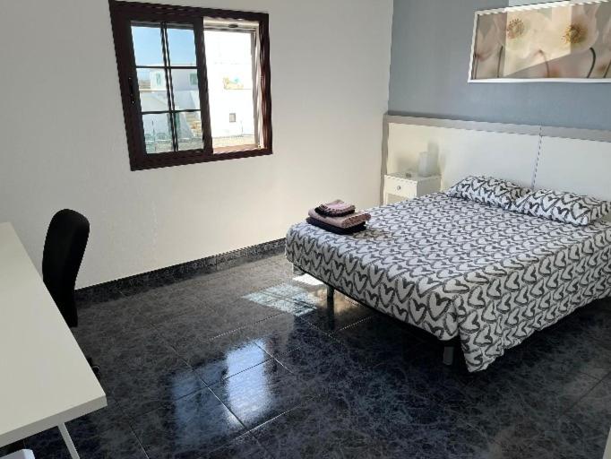 خانه 4 خوابه, Sunset House