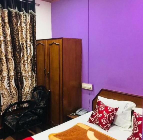 اتاق استاندارد, Mystique Inn Ooty