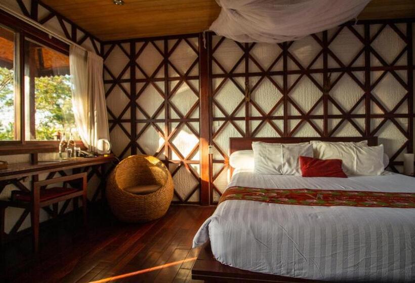 اتاق لوکس با بالکن, Viewpoint Ecolodge