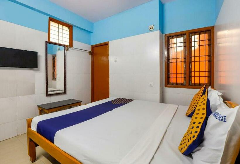 Номер Стандарт, Spot On Grand Residency Near Marina Beach