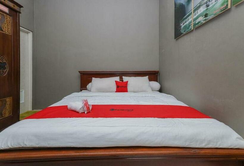 Номер Стандарт, Reddoorz Syariah At House Of Melati Kepanjen