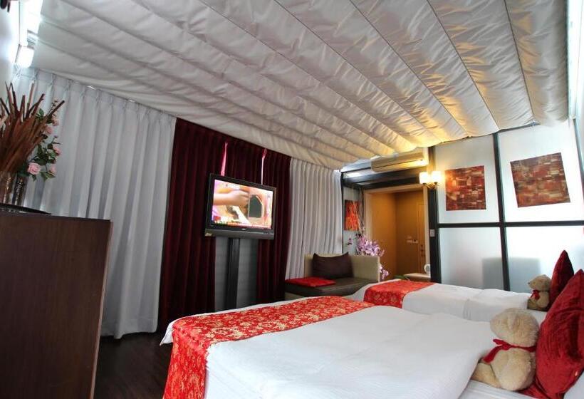 سوئیت پرزیدنت, Tanxiang Resort Hotel Sun Moon Lake Harbour   Sun Moon Lake Pier