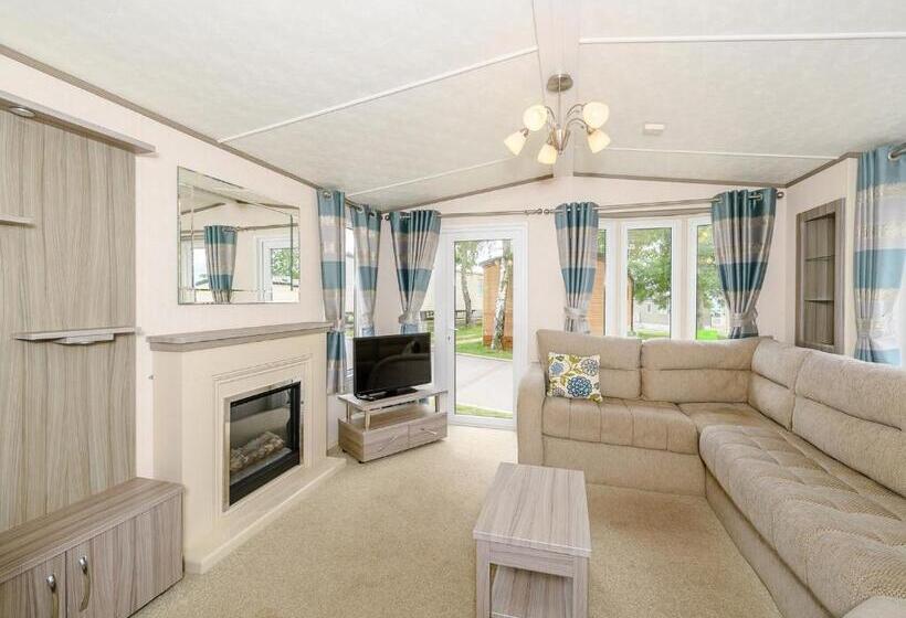 Дом 1 Спальня, Castle Brake Holiday Park