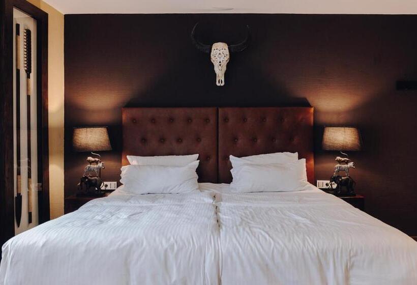 Quarto Estandar, Little 7   Boutique
