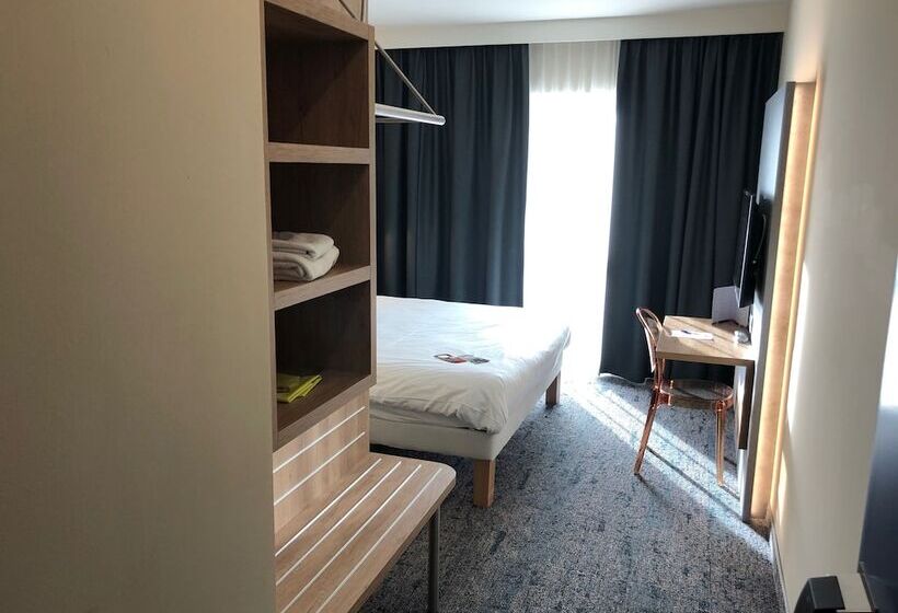 Номер Superior, Ibis Styles La Louviere