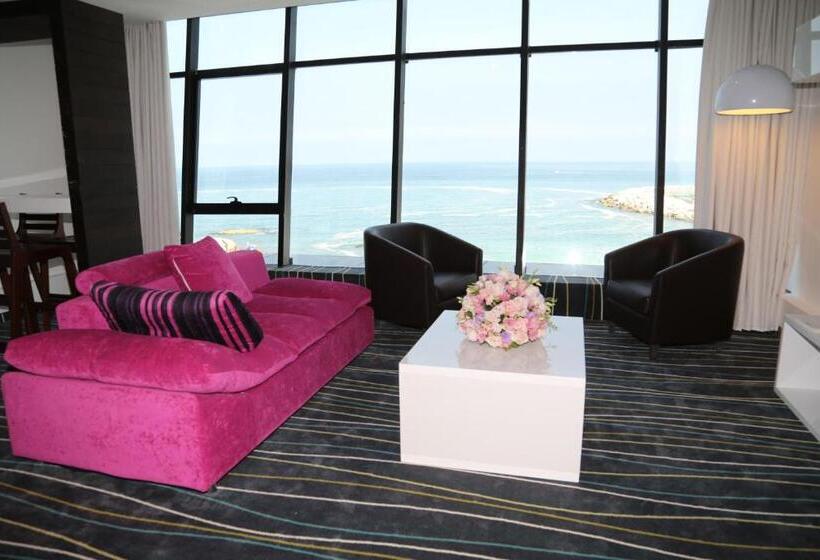 سوییت جونیور با چشم‌انداز دریا, Veer Luxury Boutique Hotel & Beach Club