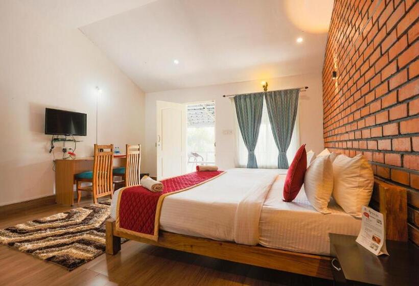 带阳台的豪华间, The Spectrum Resort, Chikmagalur