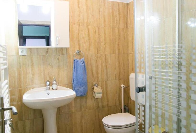 Номер Economy, Casa Doboş