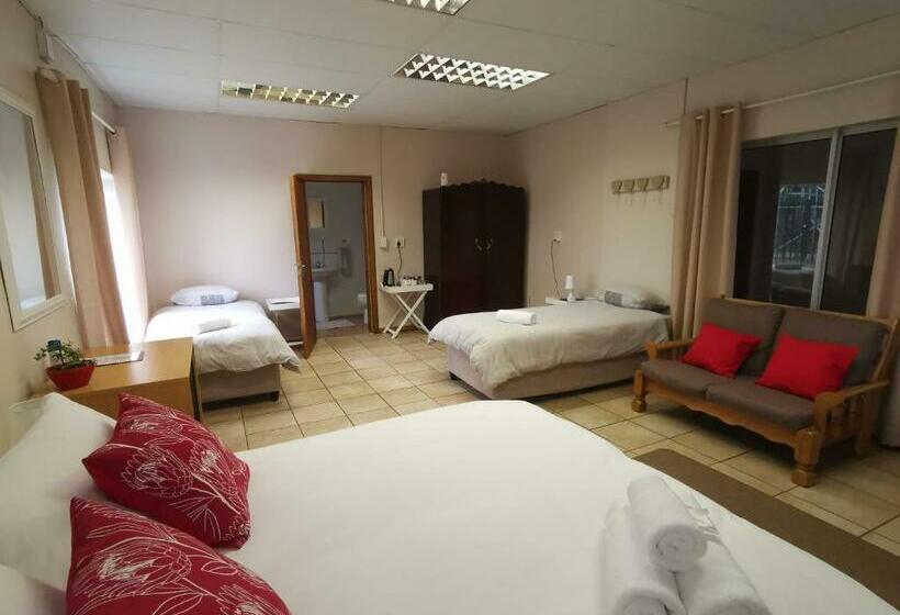 Семейный Номер, En Route Guest House