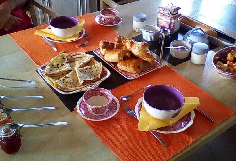 Номер Стандарт Четырехместный Совместный Санузел, La Terrasse Des Cevennes