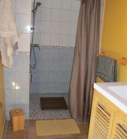 Трехместный Номер Стандарт Совместная Ванная, Le Corral Chambre D Hôte