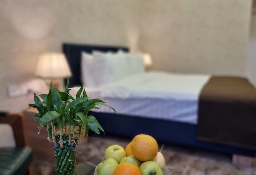 اتاق لوکس, Garnet Hotel Tashkent