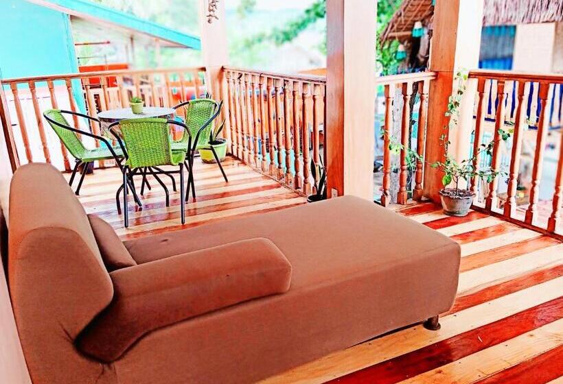 オーシャンビュースイート, Smallfry S Beach Resort