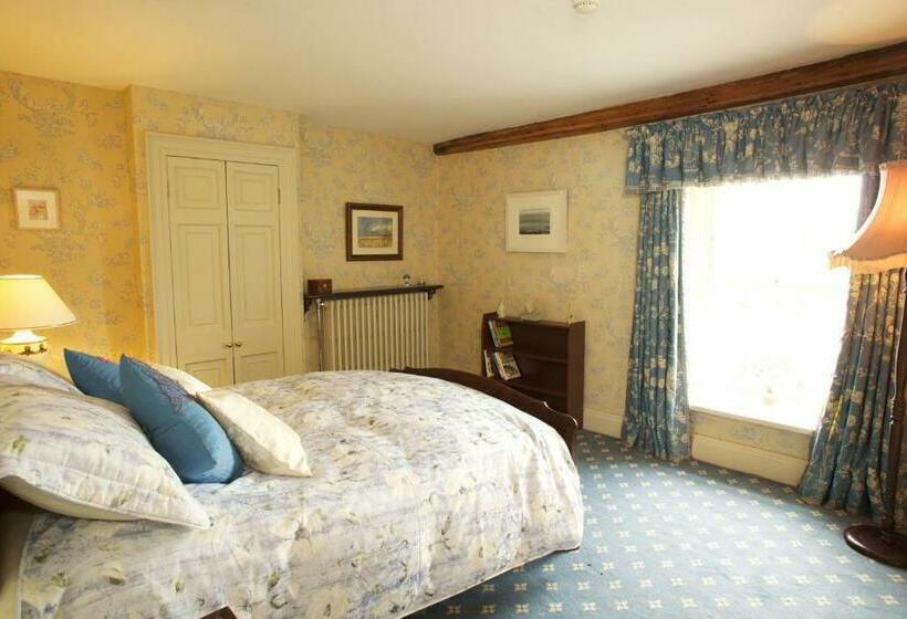 Номер Стандарт, Grange Manor