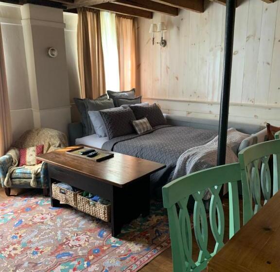 Студио Стандарт Вид на Сад, Innkeeper S Place B&b