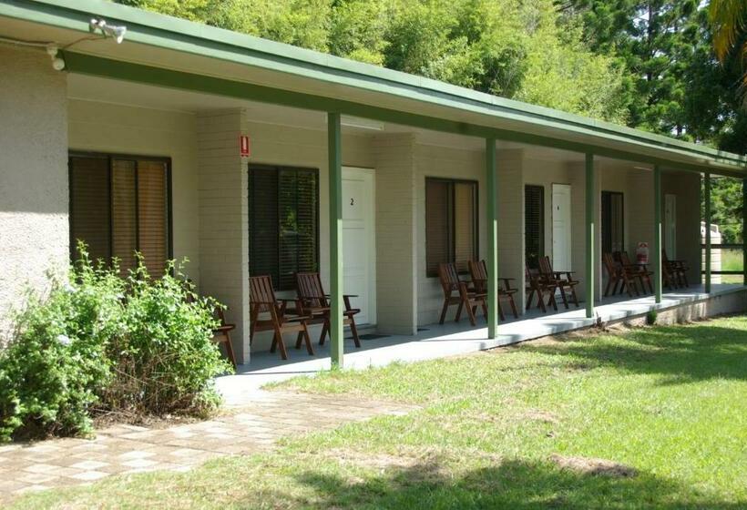 Номер Стандарт Вид на Бассейн, The Bushranger Hideaway
