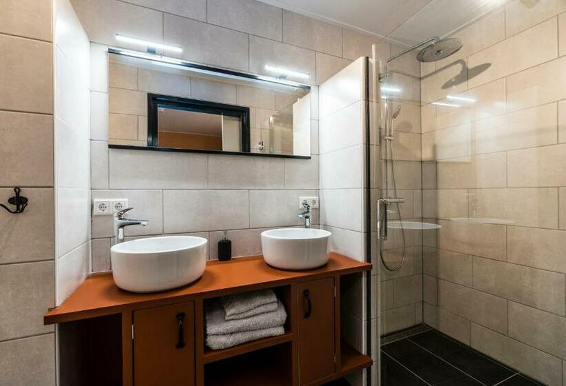 标准间带露台, B&b De Oldambtster