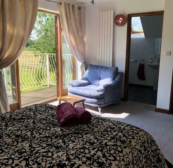 Номер Стандарт с Балконом, Barnfields Retreat