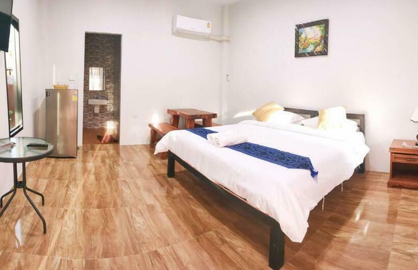 Четырехместный Номер Стандарт, Noppakhun Resort