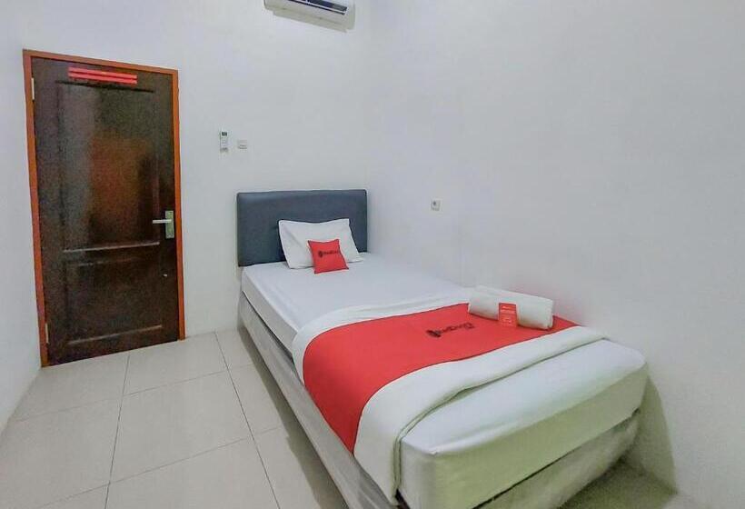 Номер Стандарт Индивидуальный, Reddoorz At Cempaka Guesthouse Tarakan