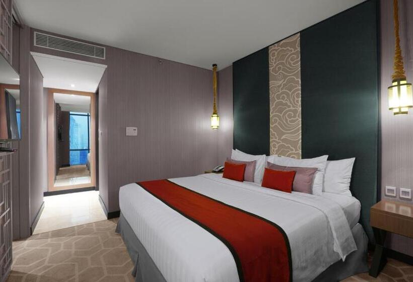 Полулюкс, Aston Priority Simatupang Hotel And Conference Center