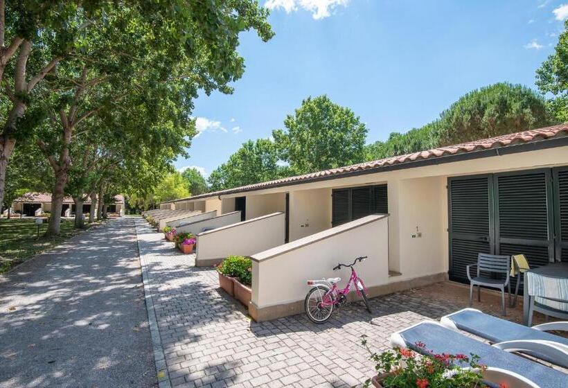 آپارتمان 1 خوابه با چشم‌انداز استخر, Ghiacci Vecchi Residence