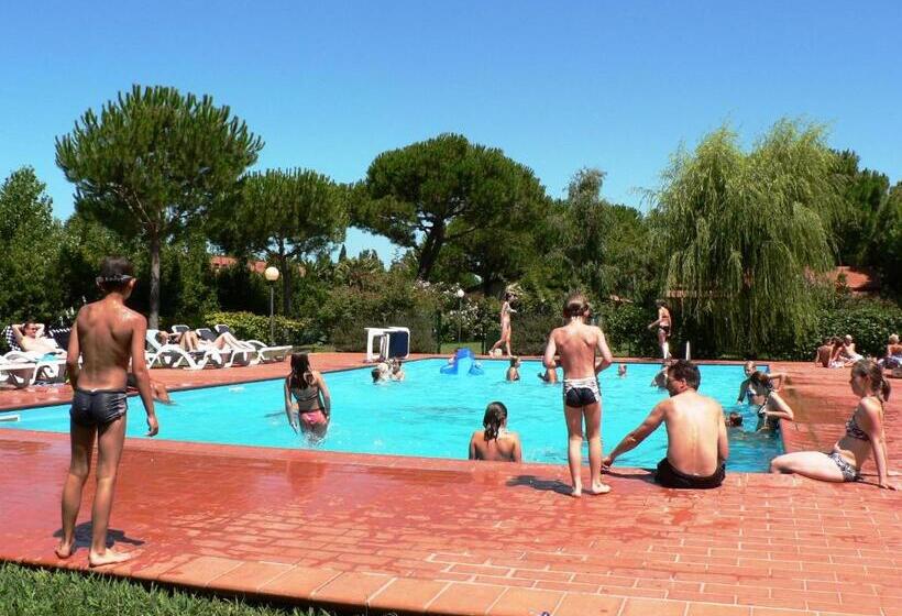 2 Bedroom Apartment Garden View, Ghiacci Vecchi Residence