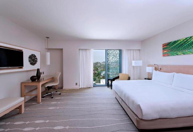 اتاق اجرایی با تخت بزرگ, Marriott Portauprince