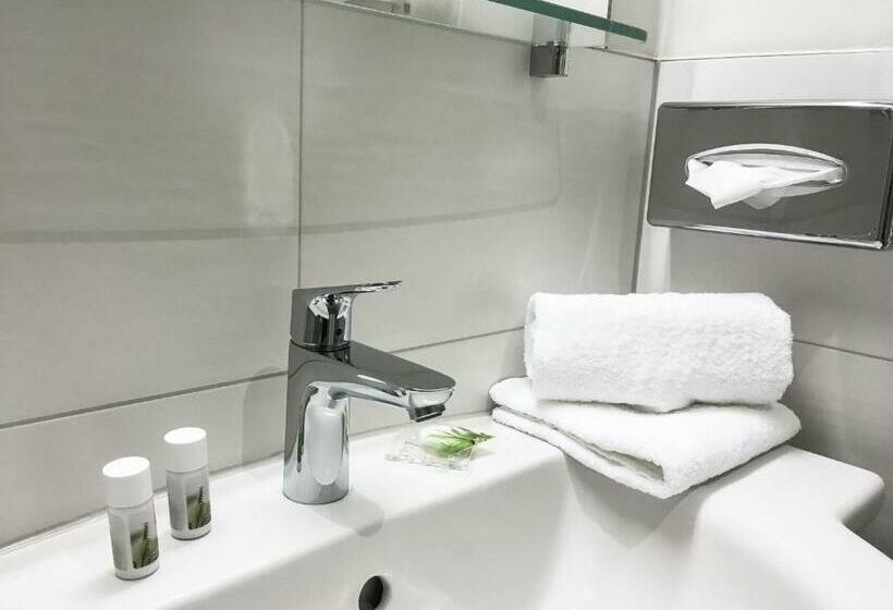 Quarto Estandar Individual, Susewind